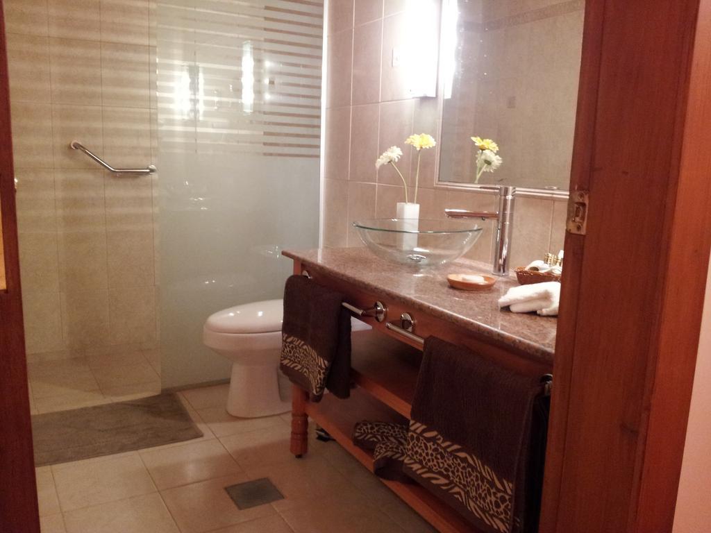 Villa Floreal Hotel Boutique Ασουνσιόν Δωμάτιο φωτογραφία